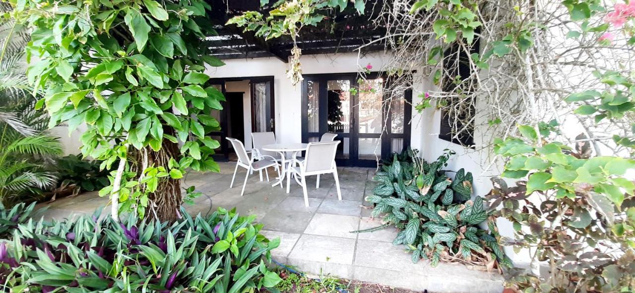 Villa Casarão Pé na Areia Peró Cabo Frio Esterno foto